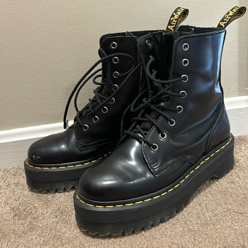 Doc Martens Jadon platform combat boot